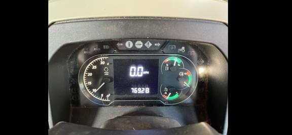 Image of John Deere 5100M equipment image 2