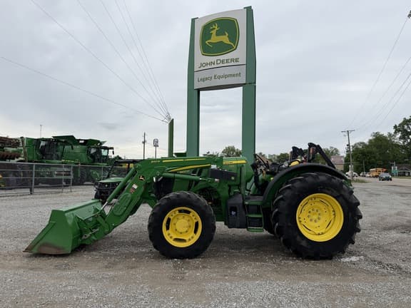 Image of John Deere 5100M equipment image 1