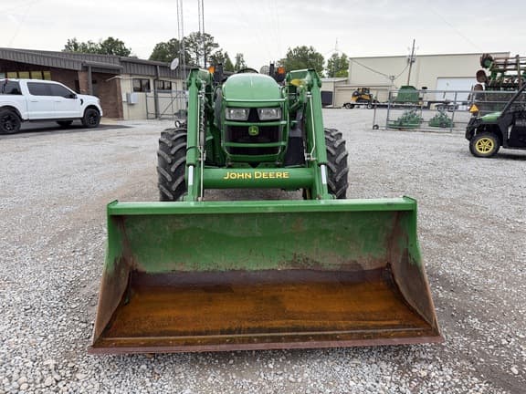 Image of John Deere 5100M equipment image 4
