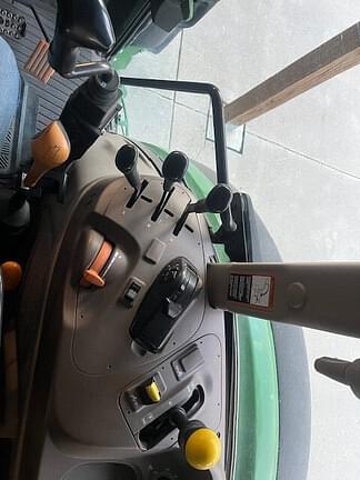 Image of John Deere 5100M equipment image 3