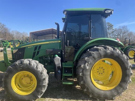 Image of John Deere 5125R equipment image 2