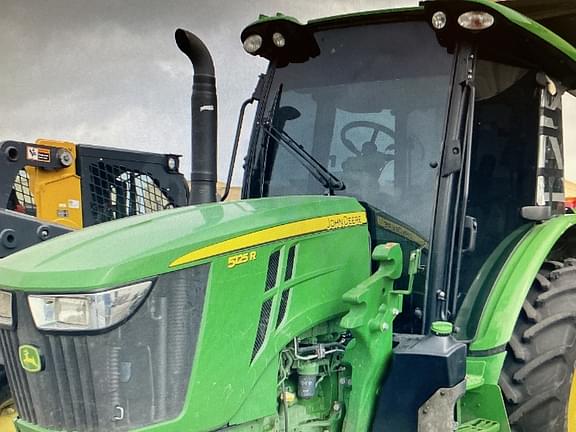 Image of John Deere 5125R equipment image 1