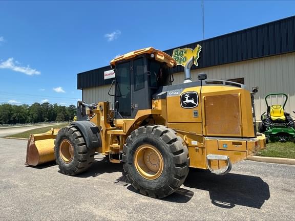 Image of John Deere 544L equipment image 1