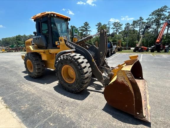 Image of John Deere 544L equipment image 3