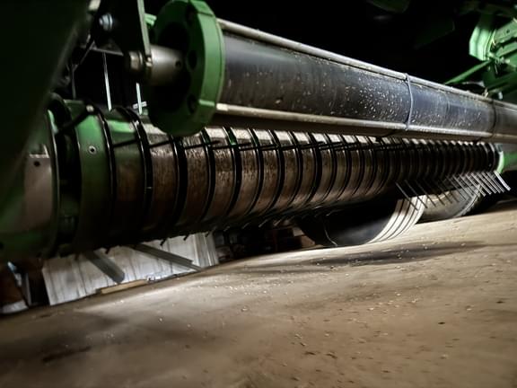 Image of John Deere 560M equipment image 1