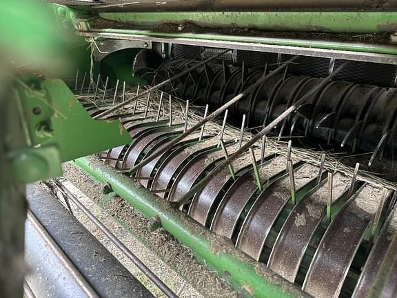 Image of John Deere 560M equipment image 2