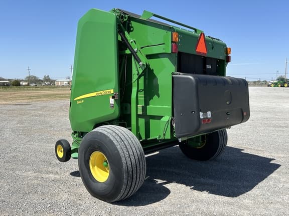 Image of John Deere 560R equipment image 2