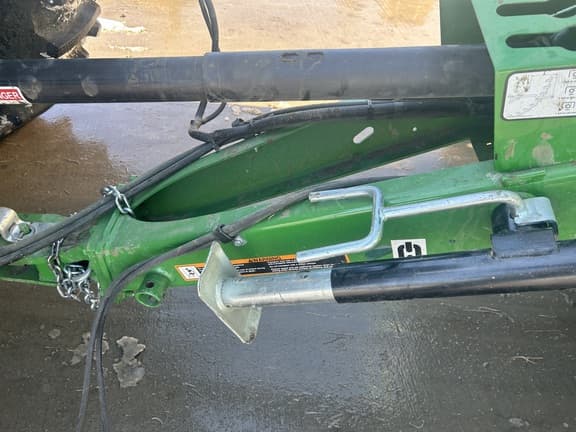 Image of John Deere 560R equipment image 3