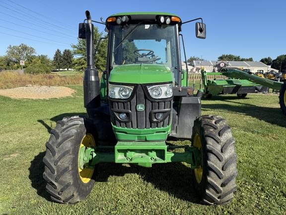 Image of John Deere 6110M equipment image 3