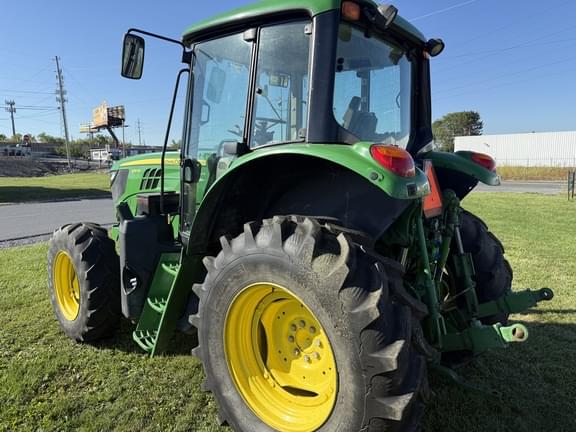Image of John Deere 6110M equipment image 2