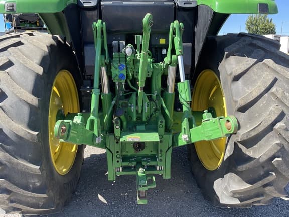 Image of John Deere 6110M equipment image 2