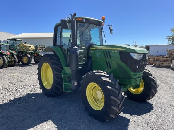 Image of John Deere 6110M equipment image 4