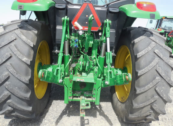 Image of John Deere 6110M equipment image 1