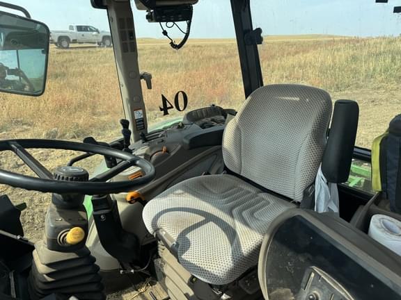 Image of John Deere 6120E equipment image 3