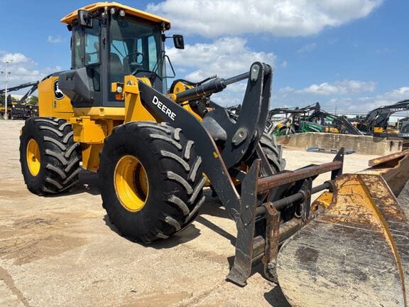 2019 John Deere 624L Equipment Image0