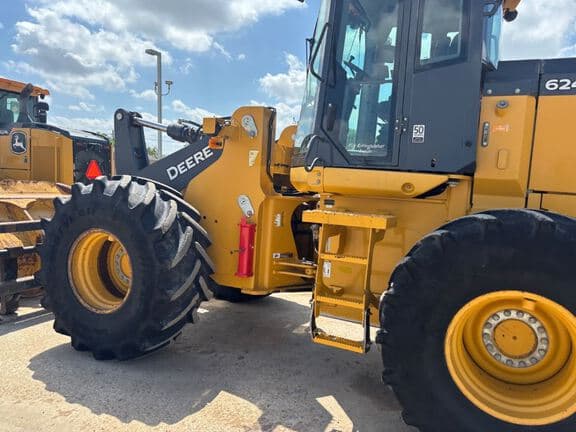 Image of John Deere 624L equipment image 3