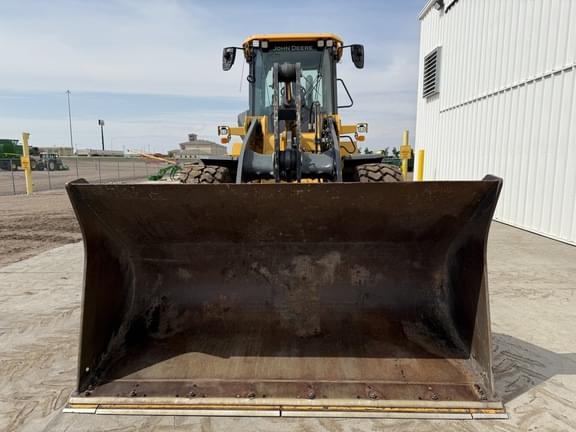Image of John Deere 624L equipment image 4