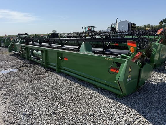 Image of John Deere 635F equipment image 1