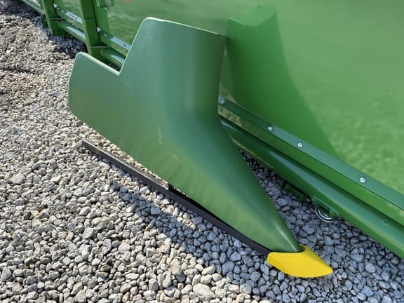 Image of John Deere 635F equipment image 2