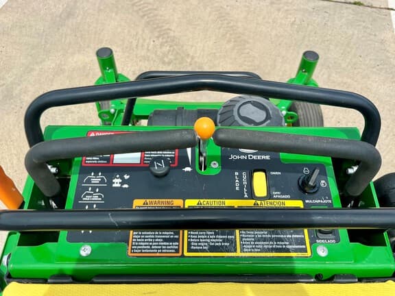 Image of John Deere 652R equipment image 2