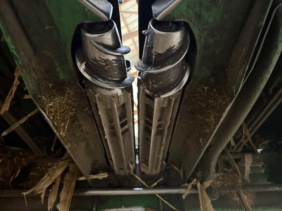 Image of John Deere 708C equipment image 2