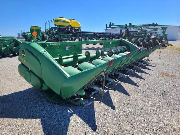 Image of John Deere 708C equipment image 2