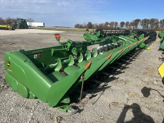 Image of John Deere 712FC equipment image 1