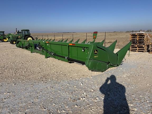 Image of John Deere 716C equipment image 4