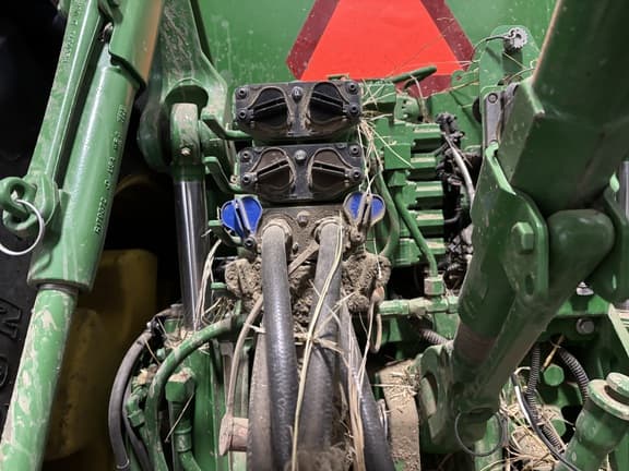 Image of John Deere 7210R equipment image 4