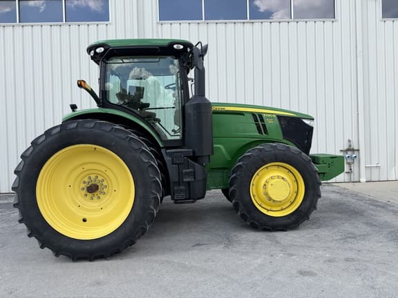 Image of John Deere 7290R equipment image 1