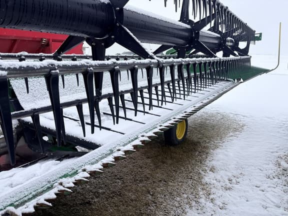 Image of John Deere 735D equipment image 3