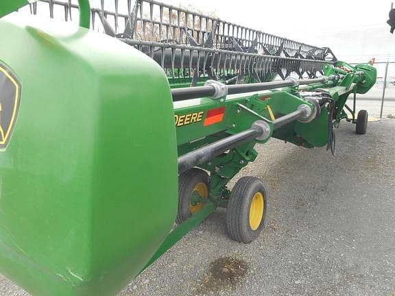 Image of John Deere 735D equipment image 4