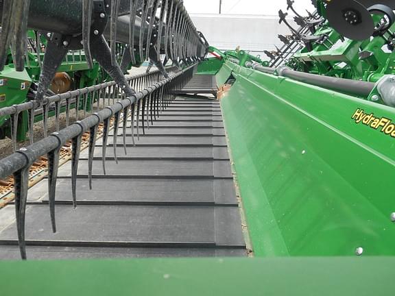 Image of John Deere 735D equipment image 3