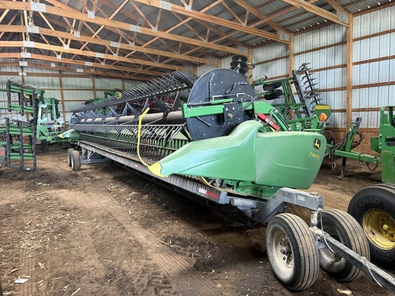2019 John Deere 735FD Equipment Image0