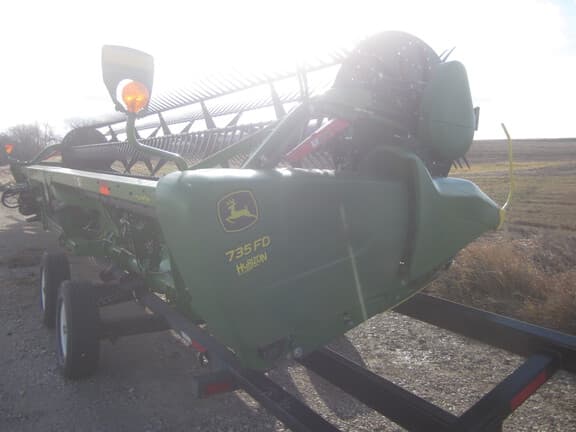 Image of John Deere 735FD equipment image 4