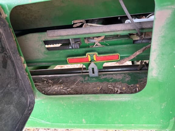 Image of John Deere 735FD equipment image 4