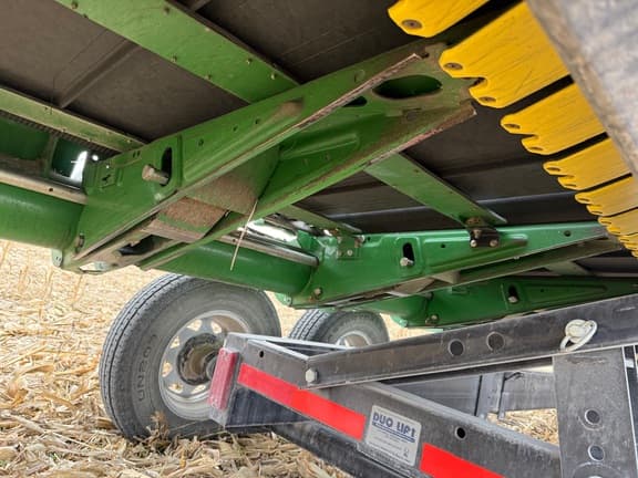 Image of John Deere 735FD equipment image 3