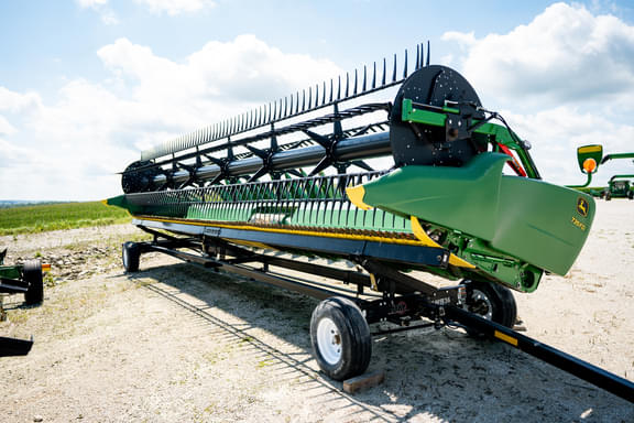 Image of John Deere 735FD Primary image