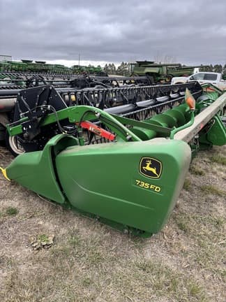 Image of John Deere 735FD equipment image 3