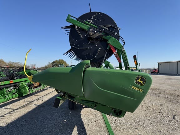 2019 John Deere 745FD Equipment Image0
