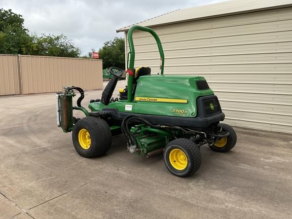 Image of John Deere 7700A equipment image 4