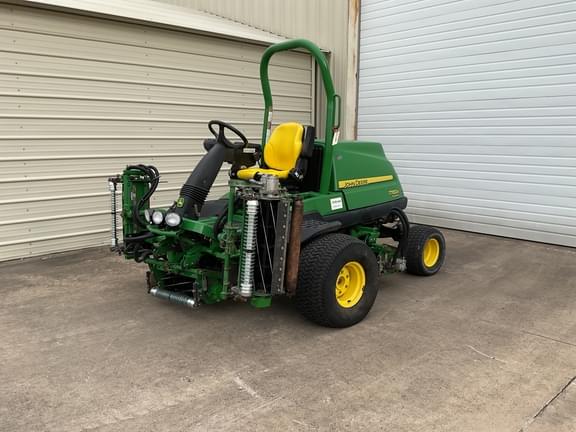 Image of John Deere 7700A equipment image 1