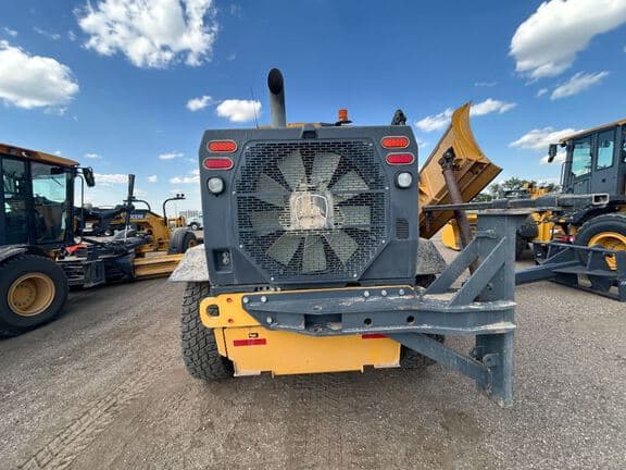 Image of John Deere 770G equipment image 3