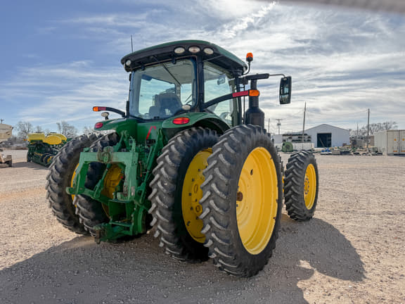 Image of John Deere 8270R equipment image 4