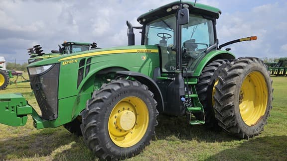 Image of John Deere 8295R equipment image 2