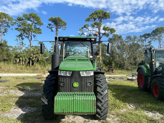 Image of John Deere 8320R equipment image 2