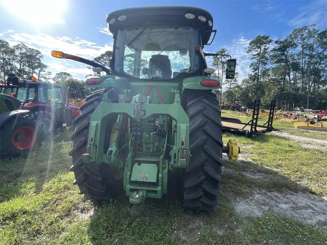 Image of John Deere 8320R equipment image 4