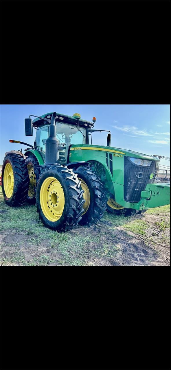 2019 John Deere 8320R Equipment Image0