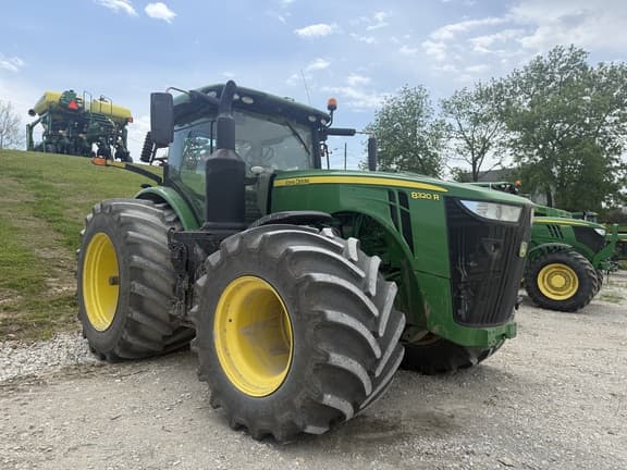 Image of John Deere 8320R Primary image