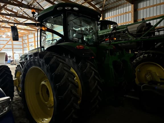 Image of John Deere 8320R equipment image 2